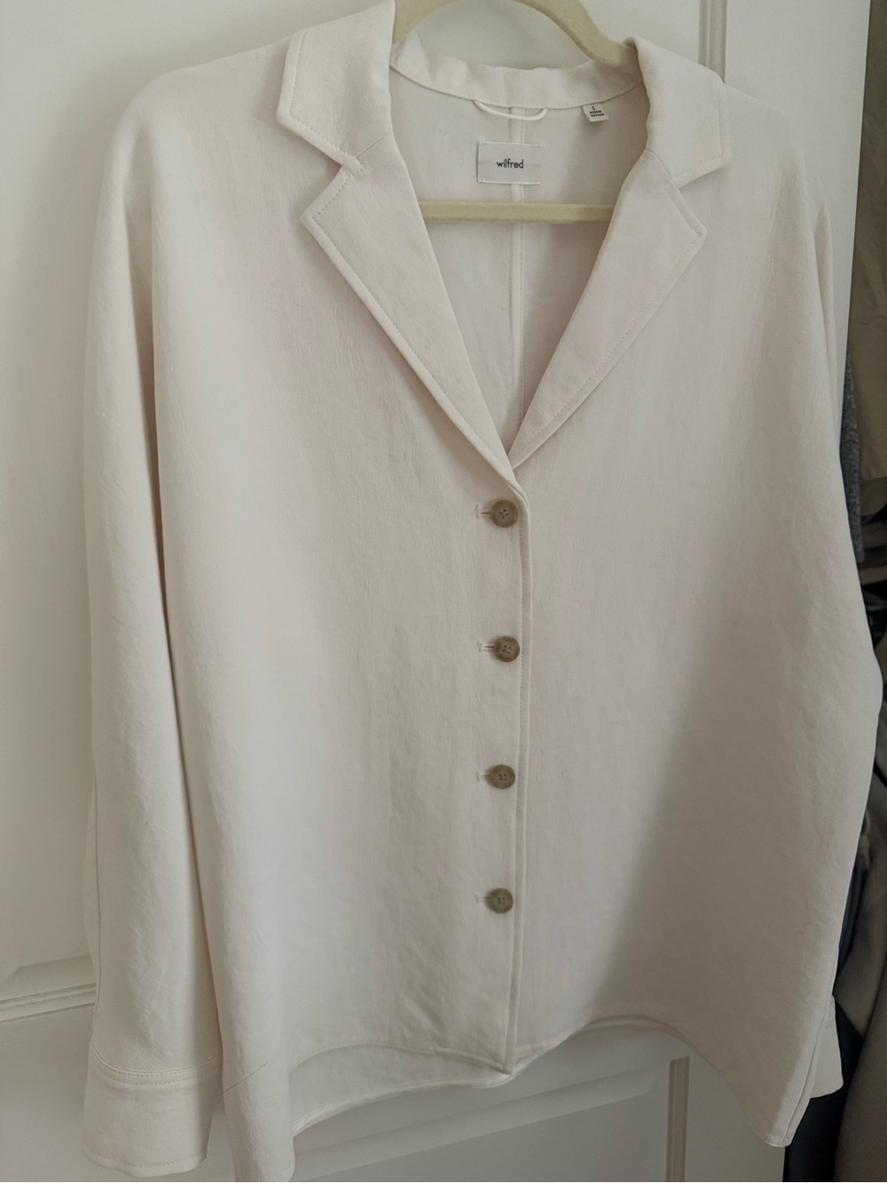 Wilfred Freeform Shirt- Crepette| light birch | SM